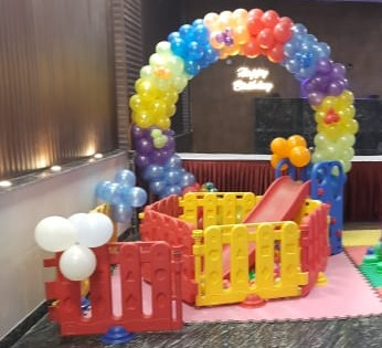 Ball Pool (6 panels)