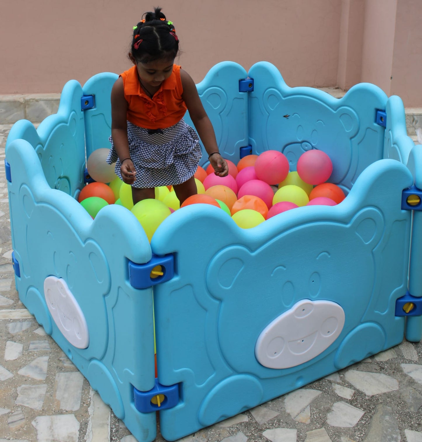 Ball Pool (6 - 7 ft. Dia)