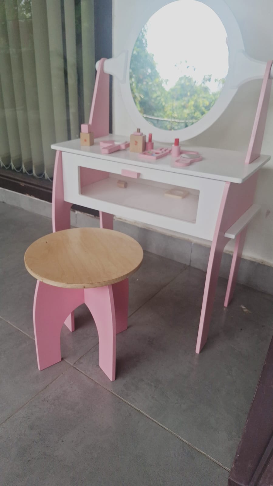 Wooden Dressing Table